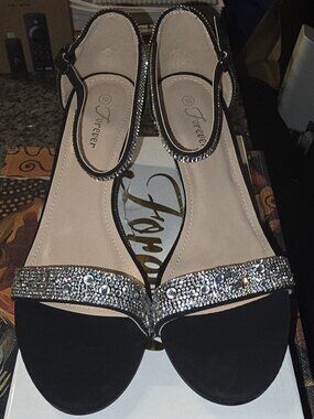 FOREVER Blaze-18 wedge heel - Black Nub - Size 10
